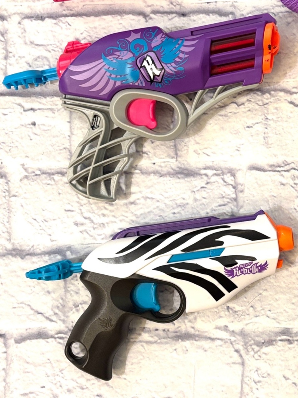 Nerf Rebelle Bundle Lot of 4 Girls Nerf Guns With Target and Foam Darts